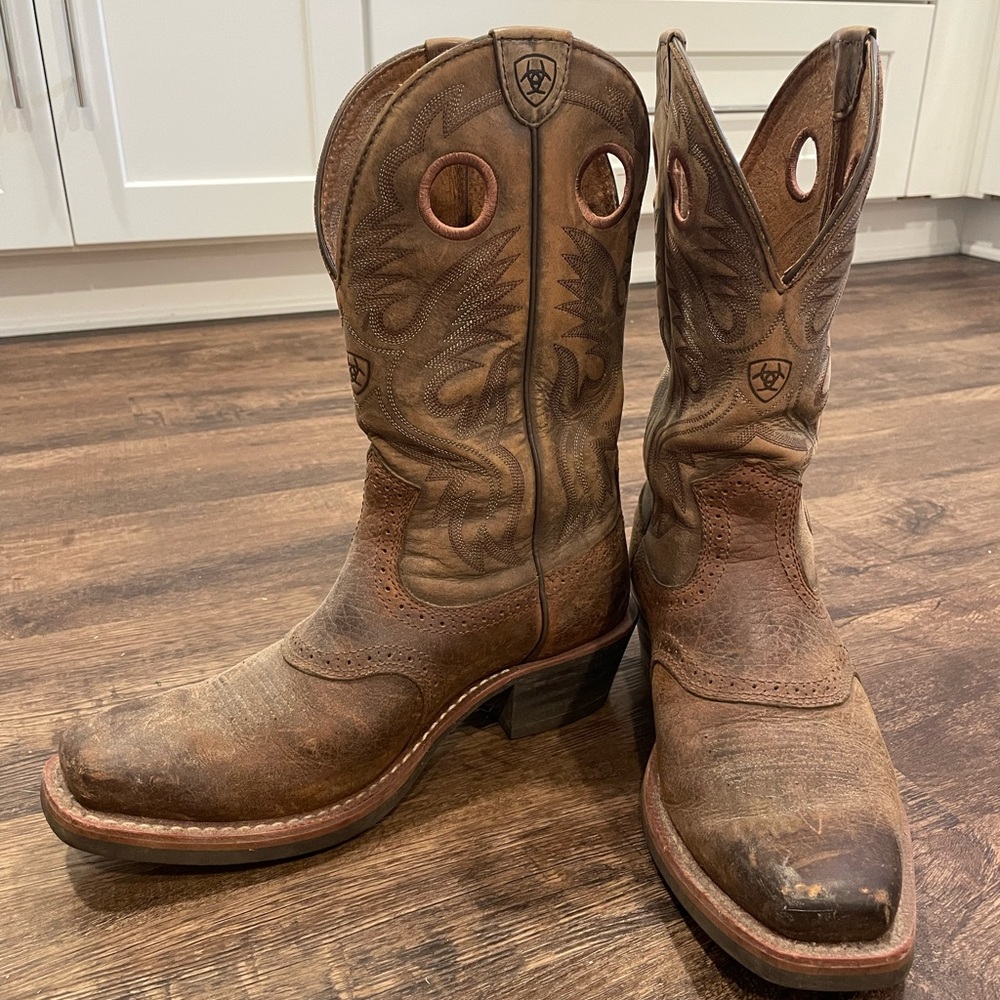 ❌SOLD LOCALLY❌Ariat Western Cowboy Boots